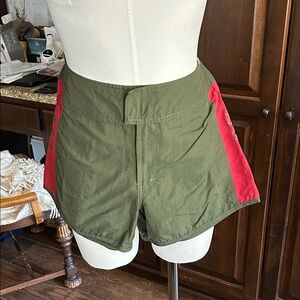 SQZ Sz 8/10 Olive Green and Red Dragon Embroiderd Women's Shorts GUC